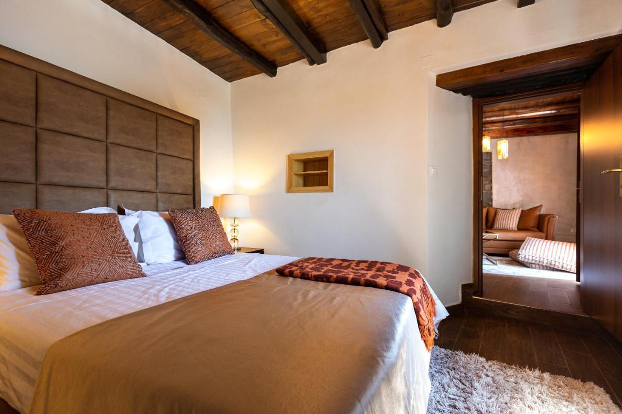 1822 Makrinitsa Suites ภายนอก รูปภาพ